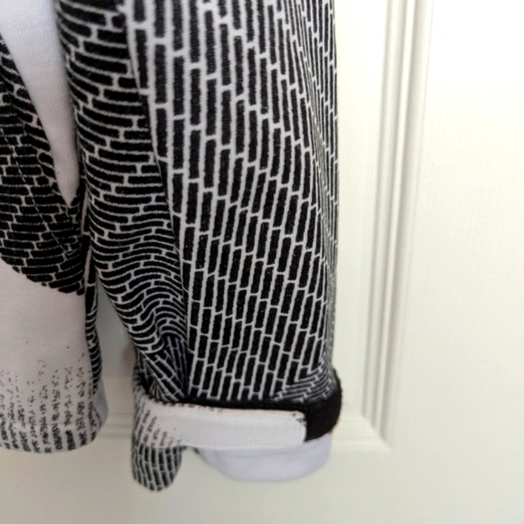 Armani Exchange Men's Retro Geometric Pattern Hooded Jacket/Sweatshirt - Picture 3 of 8